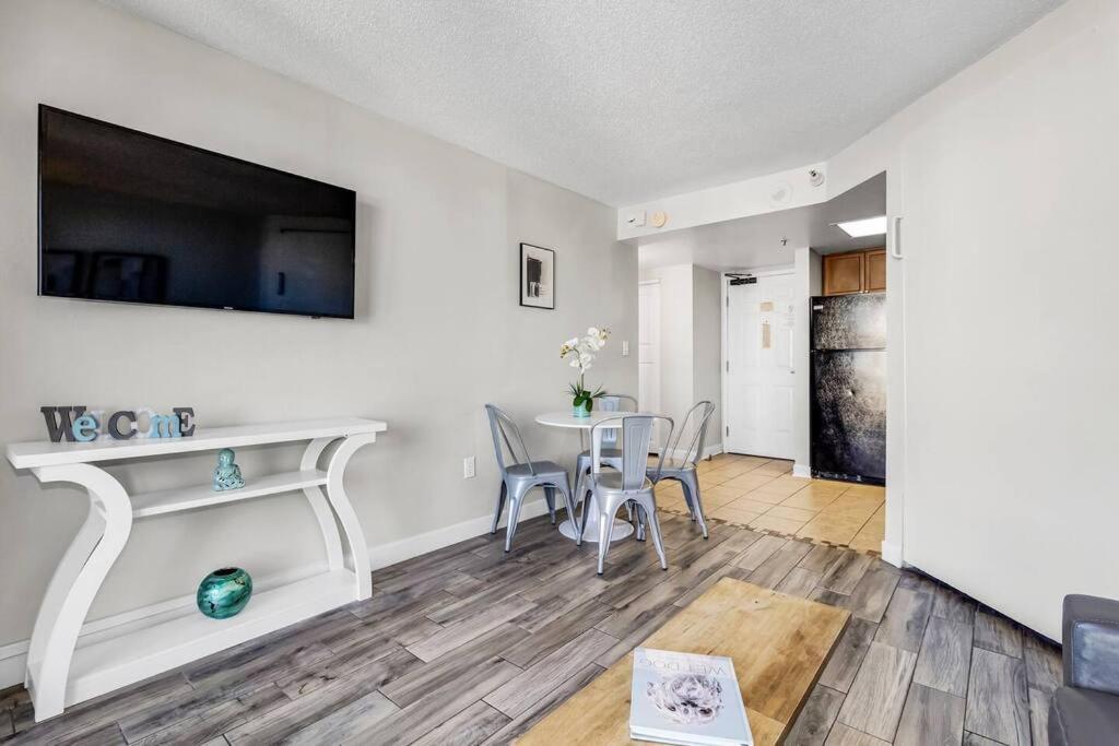 Appartamento Upscale Oceanview 1Br Dog Friendly! 1104 Myrtle Beach Esterno foto